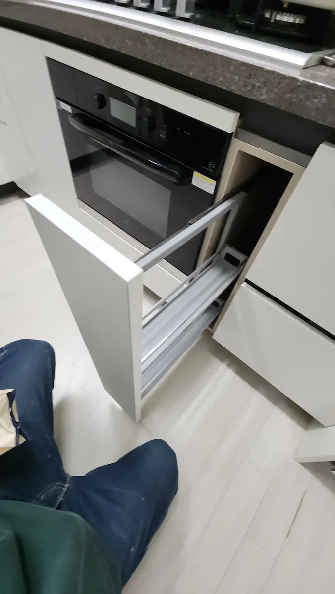 싱크대 수납장 교체 — 문과 함께 나오는 슬라이드 수납장